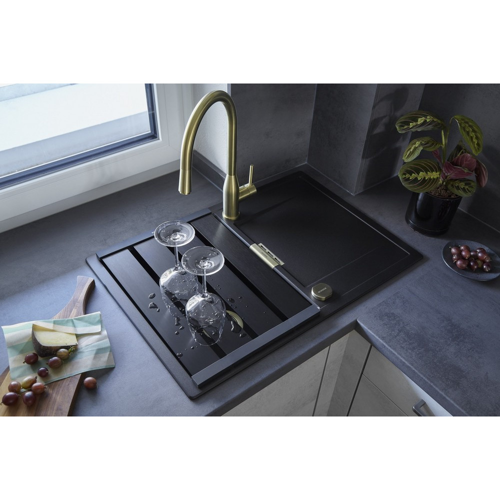 Schock Kavus so sprškou